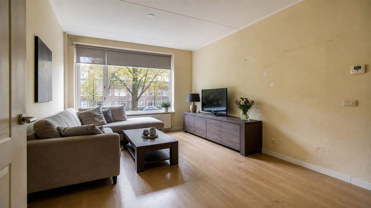 Woonkamer voor het binnenschilderwerk